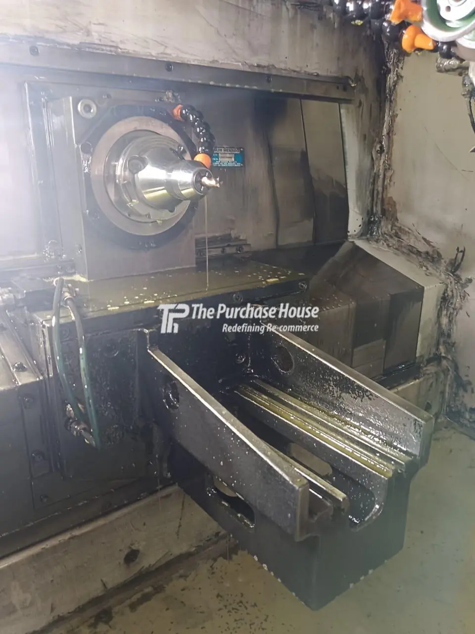 CNC TOOL AND CUTTER GRINDER MACHINE