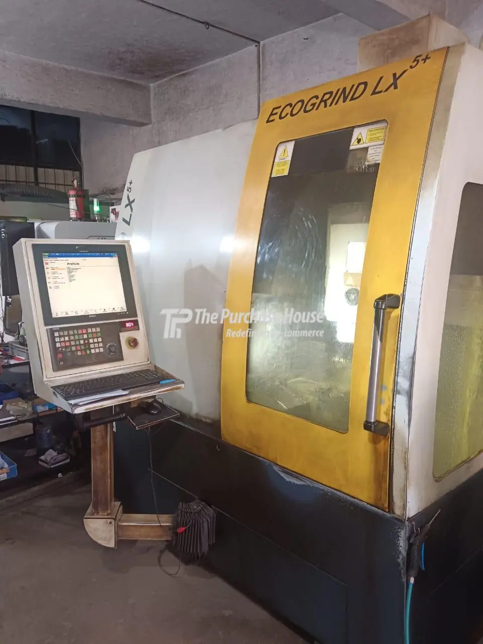 CNC TOOL AND CUTTER GRINDER MACHINE