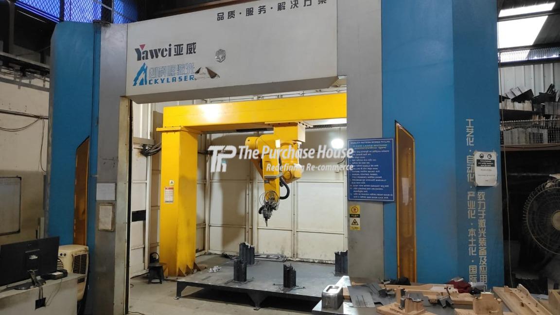 5 AXIS ROBOTIC LASER CUTTING MACHINE