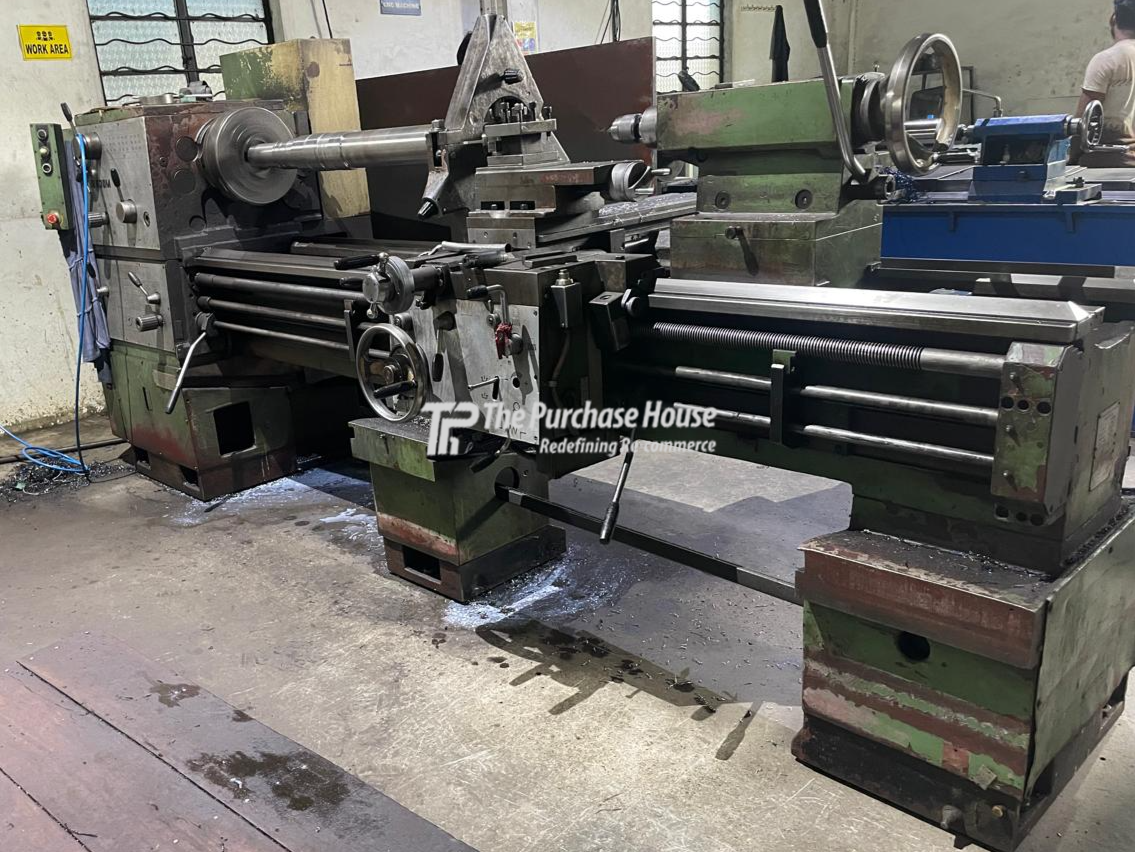 ALL GEARED LATHE MACHINE