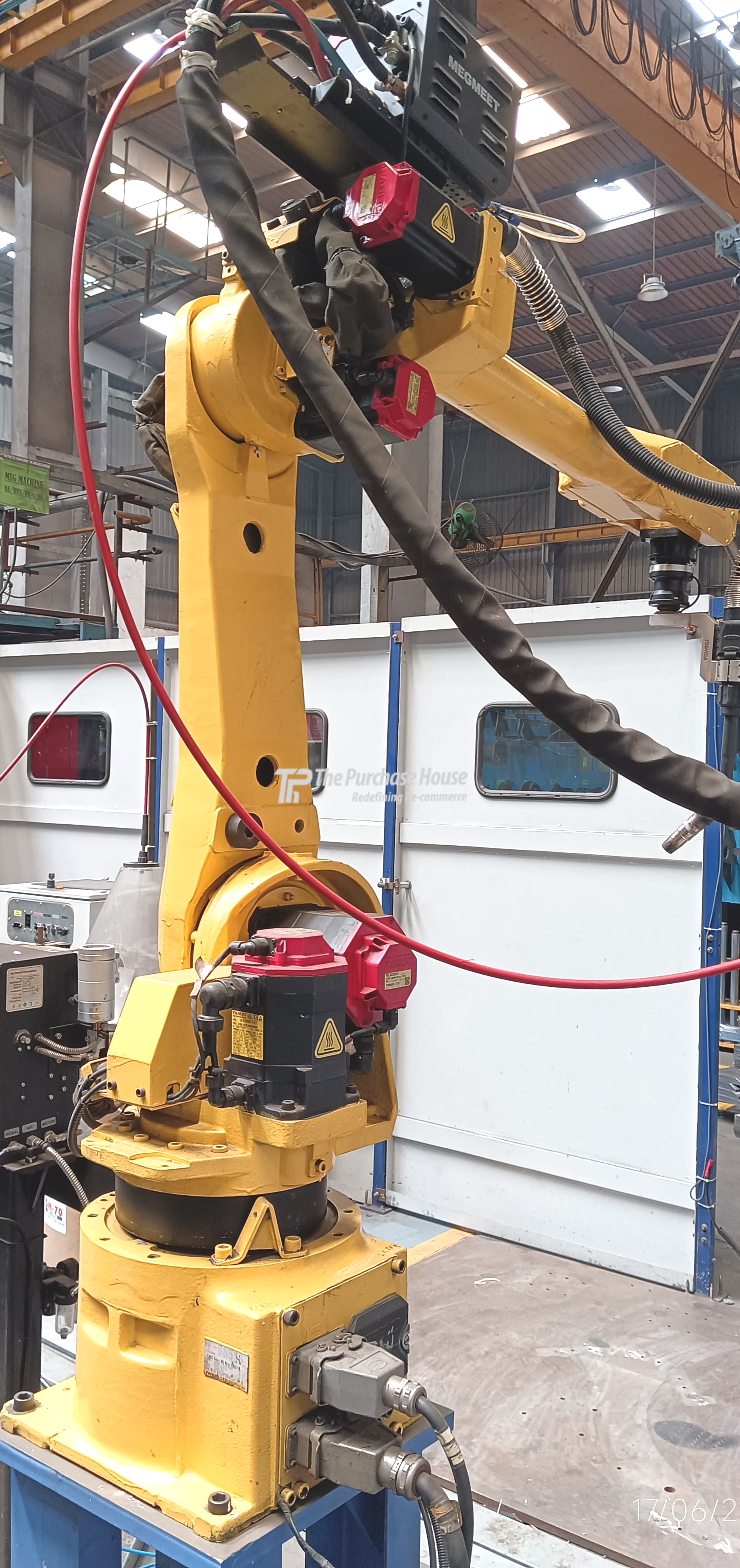 ARC WELDING ROBOT