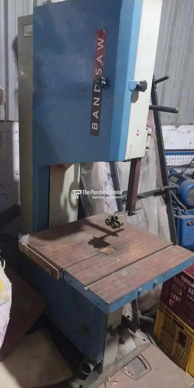 Bandsaw Machine for Industrial Metal Cutting