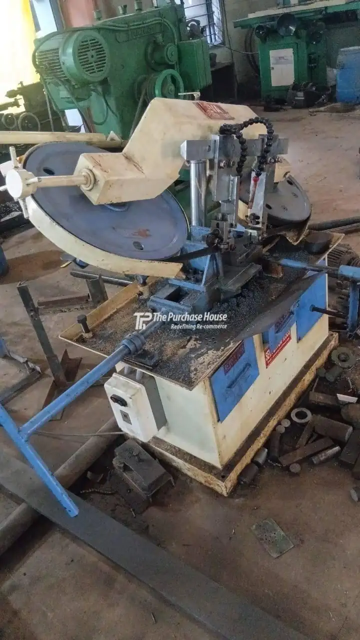 Bandsaw Machine for Metal Cutting