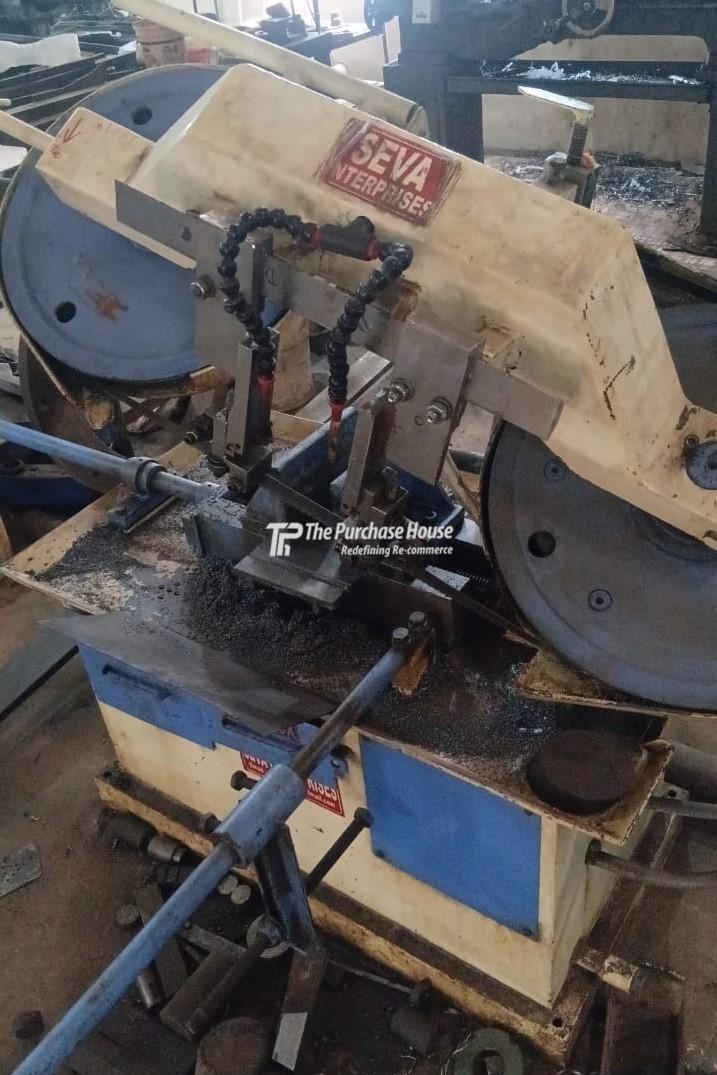 BANDSAW MACHINE