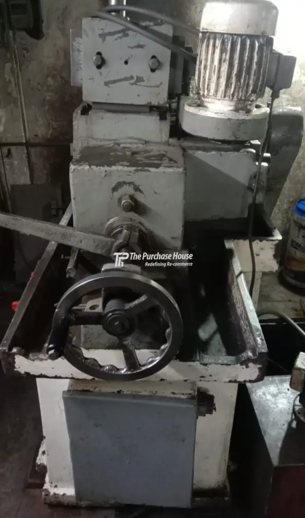 CENTERLESS GRINDER MACHINE