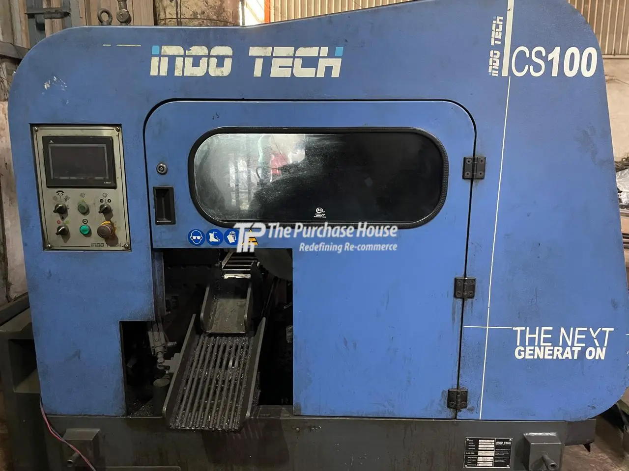 CIRCULAR SAW MACHINE