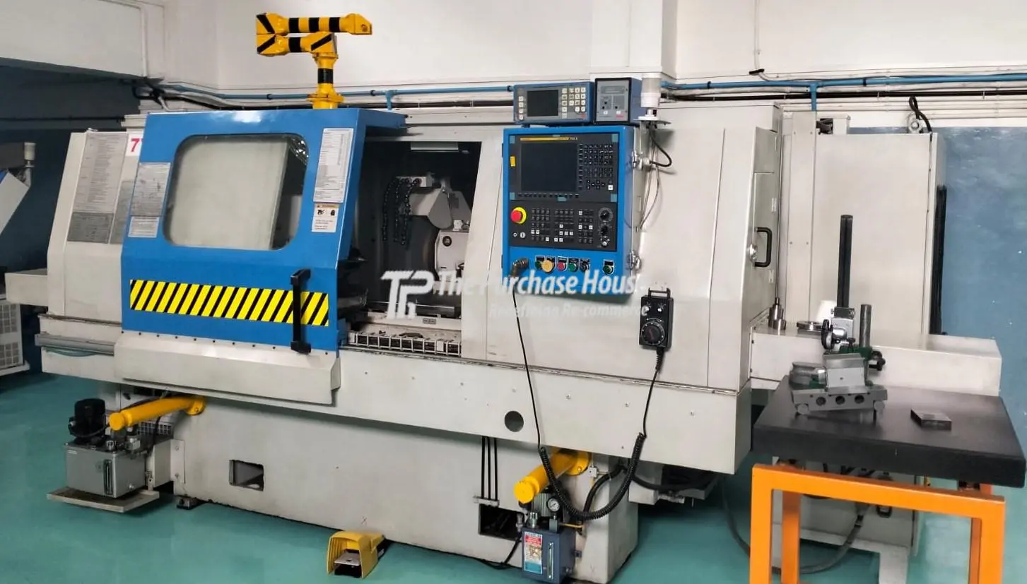 CNC CYLINDRICAL GRINDER MACHINE