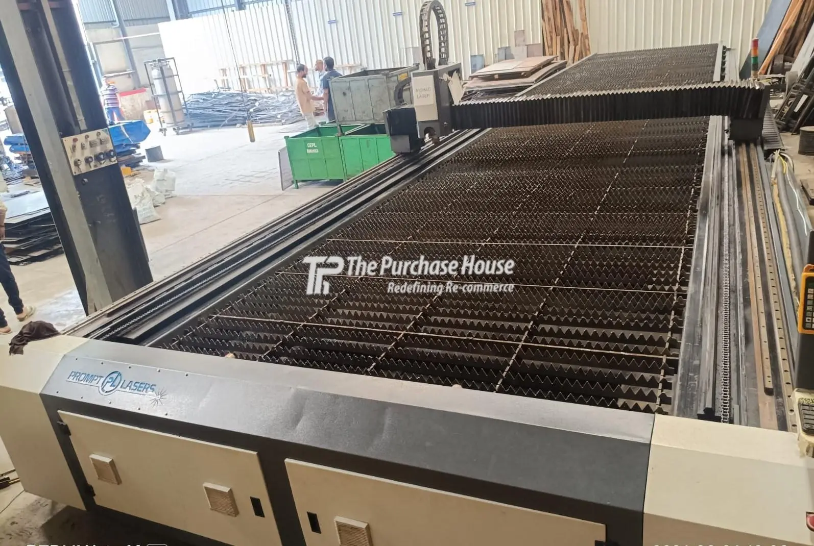 CNC FIBER LASER CUTTING MACHINE