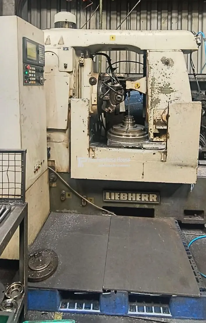 CNC GEAR HOBBING MACHINE