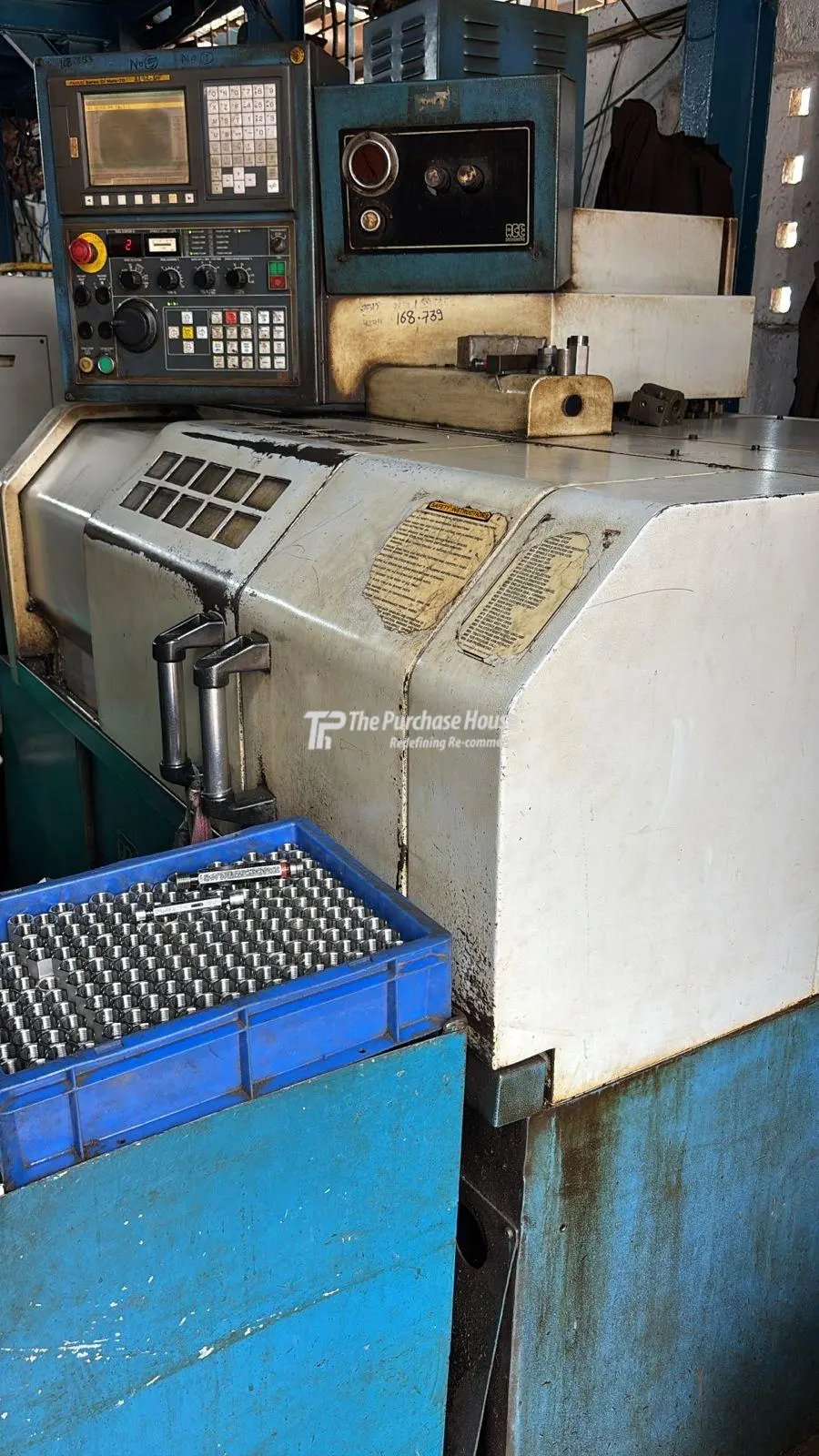 CNC TURNING MACHINE