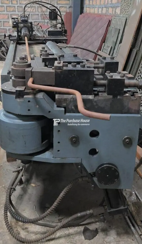 CNC PIPE BENDING MACHINE