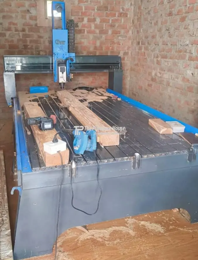 CNC ROUTER MACHINE