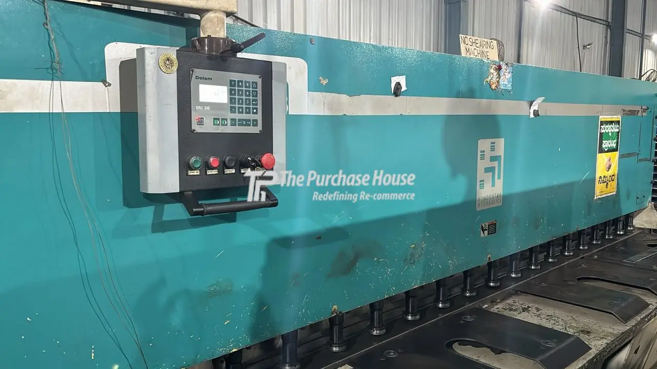 CNC SHEARING MACHINE