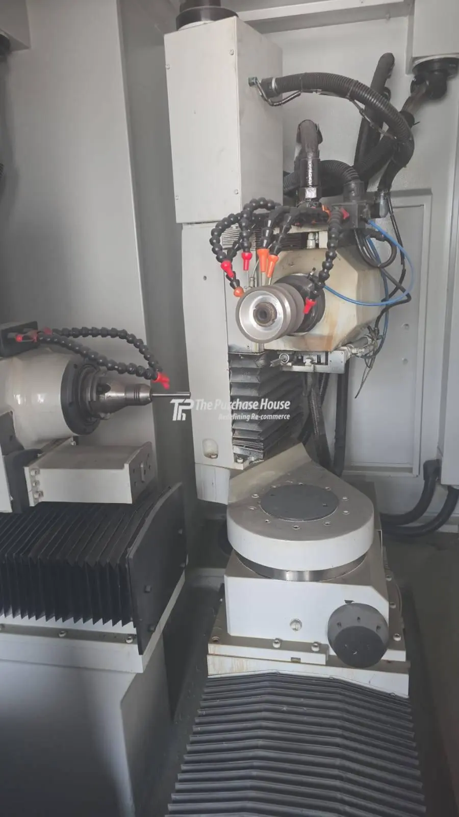 CNC TOOL AND CUTTER GRINDER MACHINE