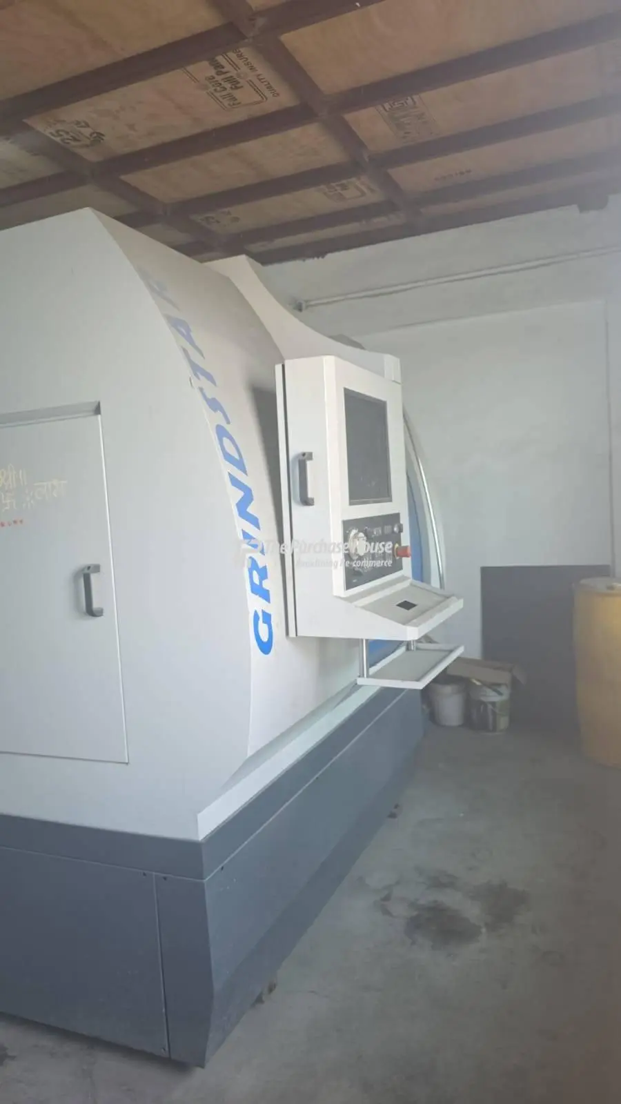 CNC TOOL AND CUTTER GRINDER MACHINE