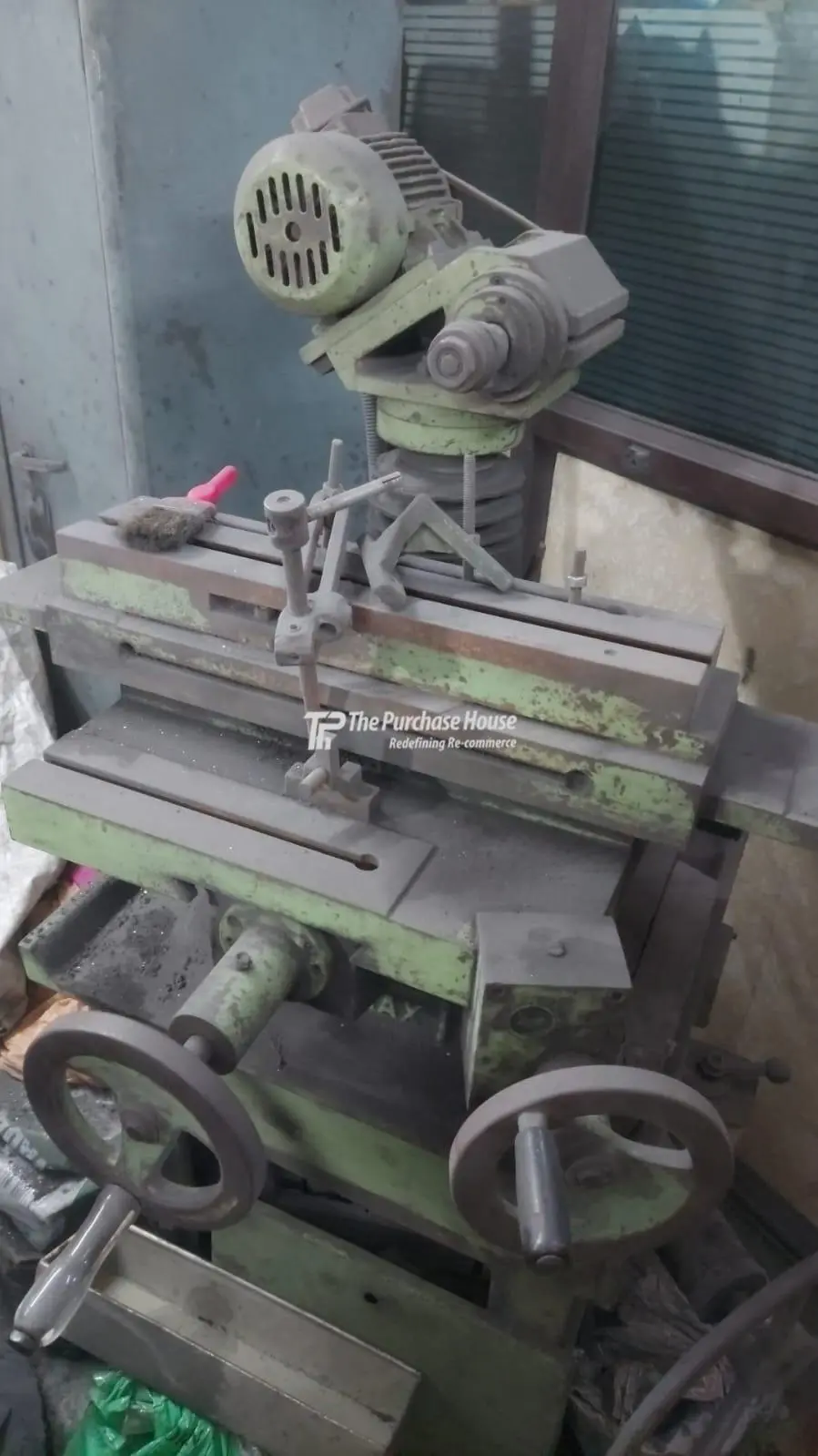 UNIVERSAL TOOL AND CUTTER GRINDER MACHINE