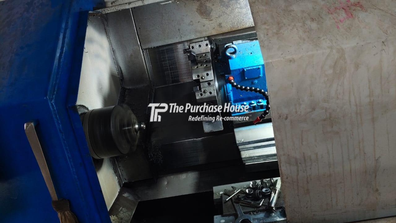 CNC TURNING MACHINE