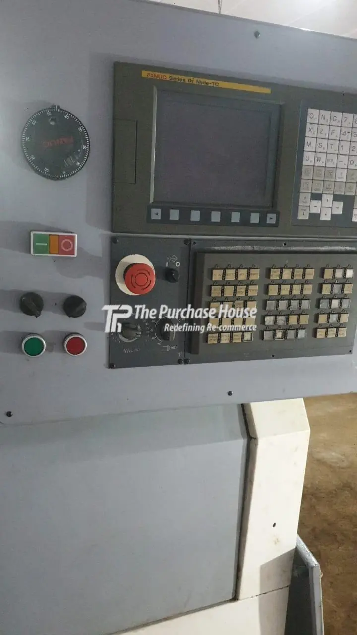 CNC TURNING MACHINE