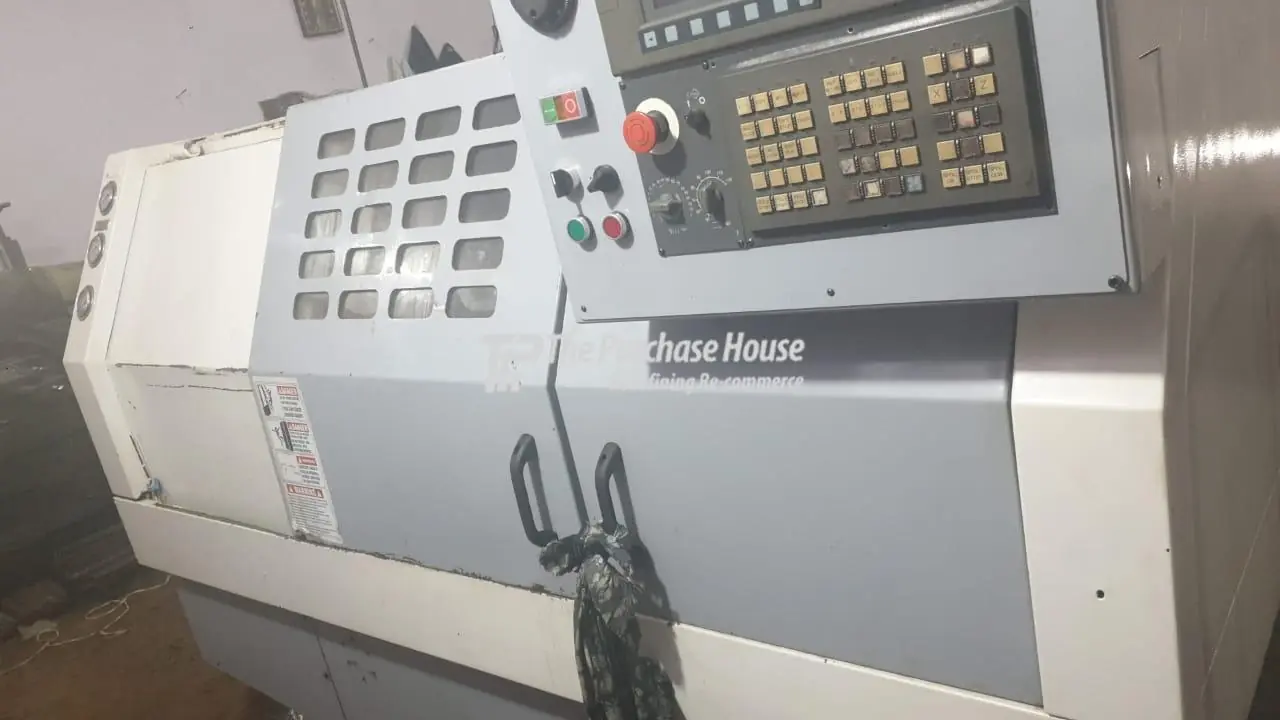 CNC TURNING MACHINE