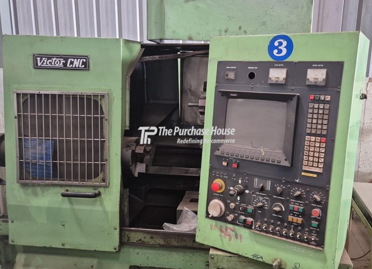 CNC TURNING MACHINE
