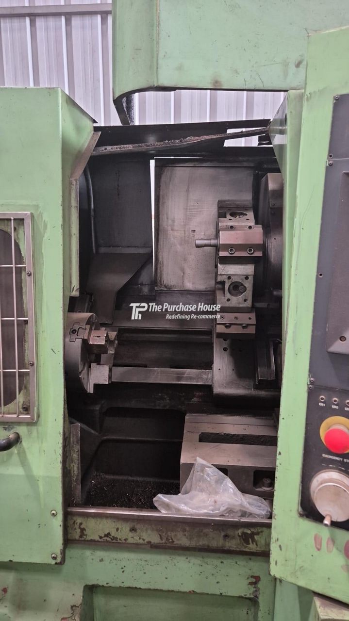 CNC TURNING MACHINE