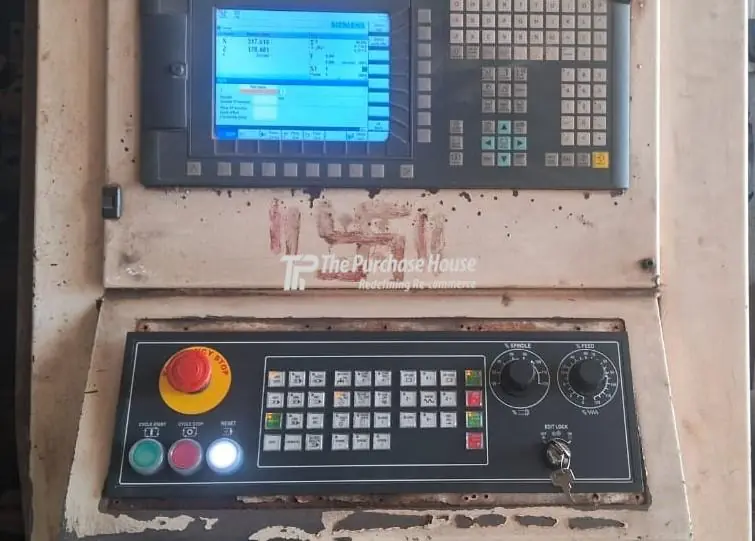 CNC TURNING MACHINE