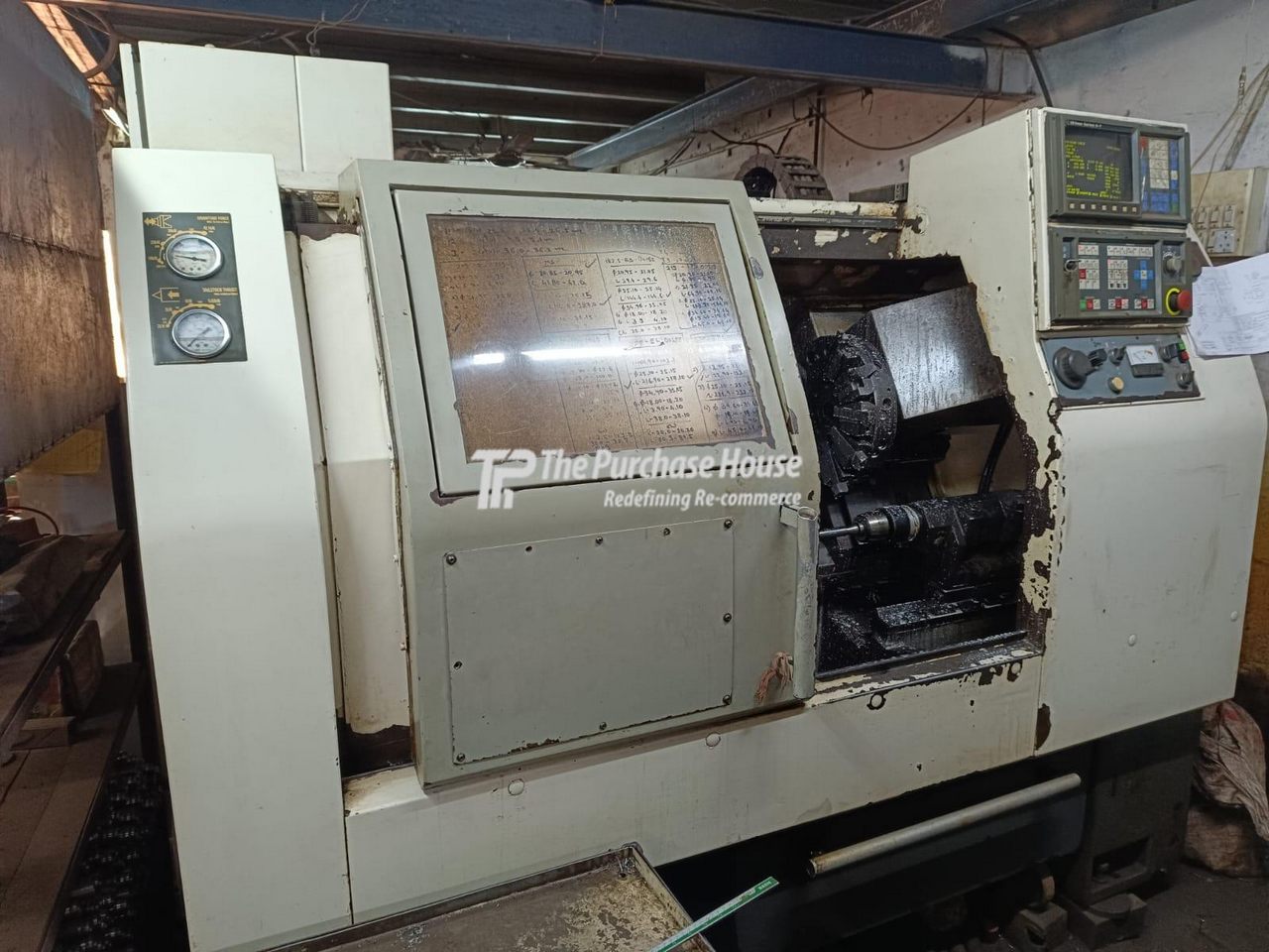 CNC TURNING MACHINE
