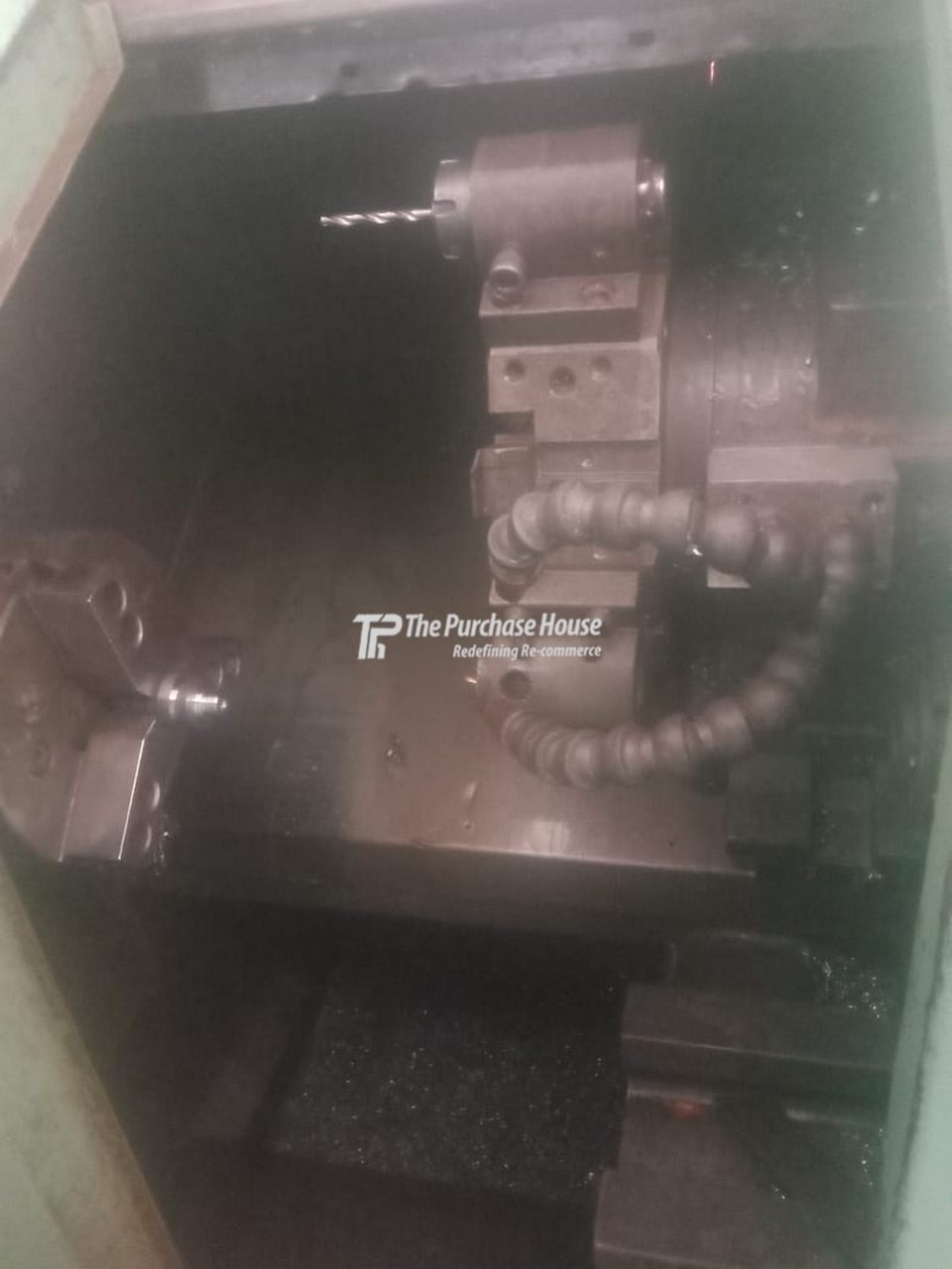 CNC TURNING MACHINE