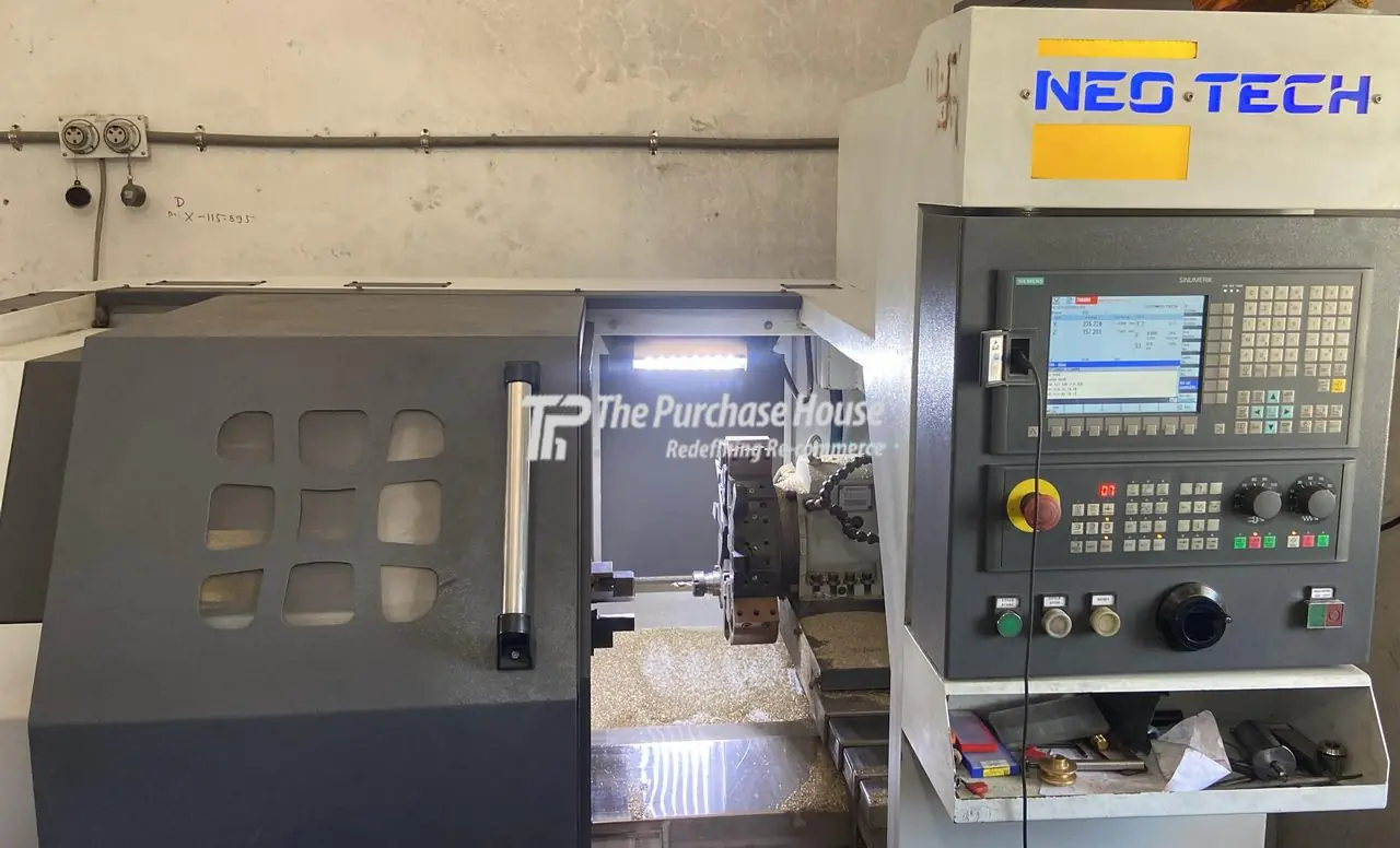CNC TURNING MACHINE