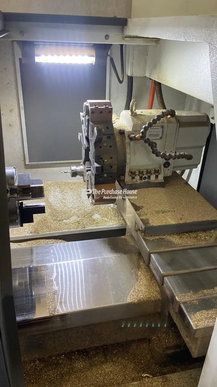 CNC TURNING MACHINE