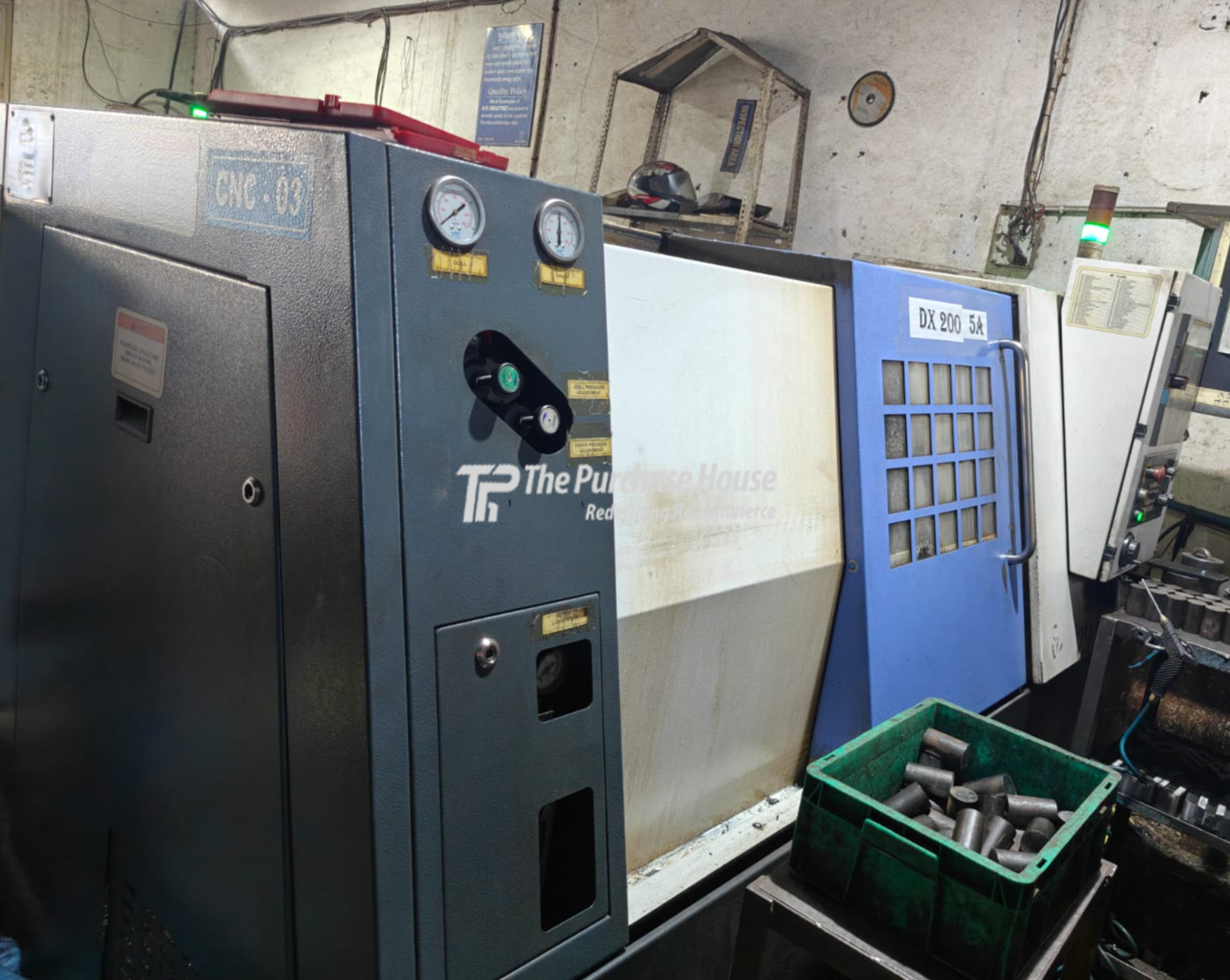 CNC TURNING MACHINE