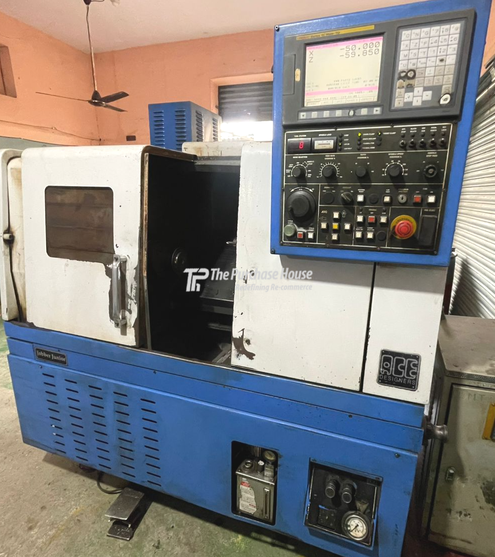CNC TURNING MACHINE