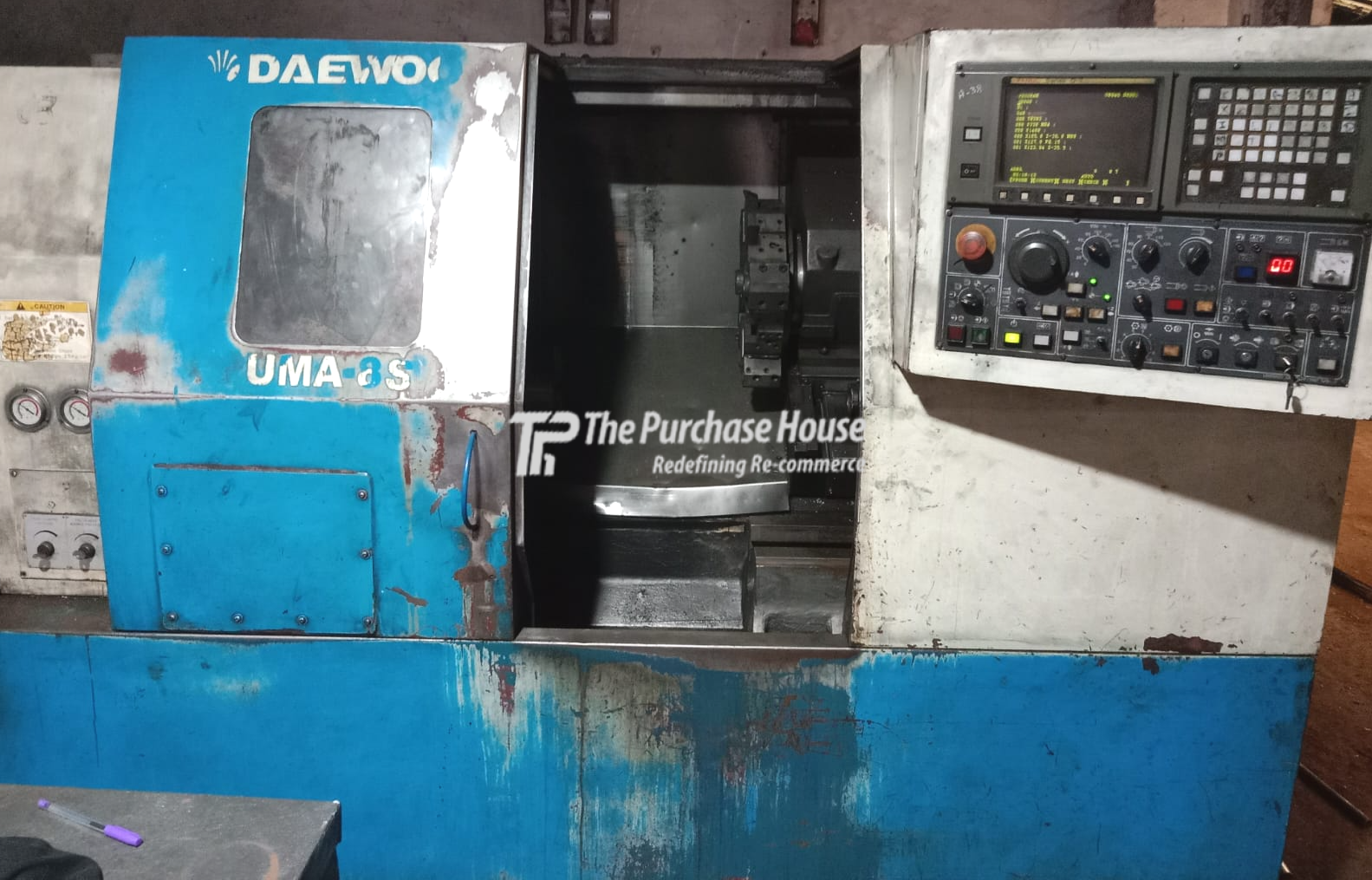 CNC TURNING MACHINE