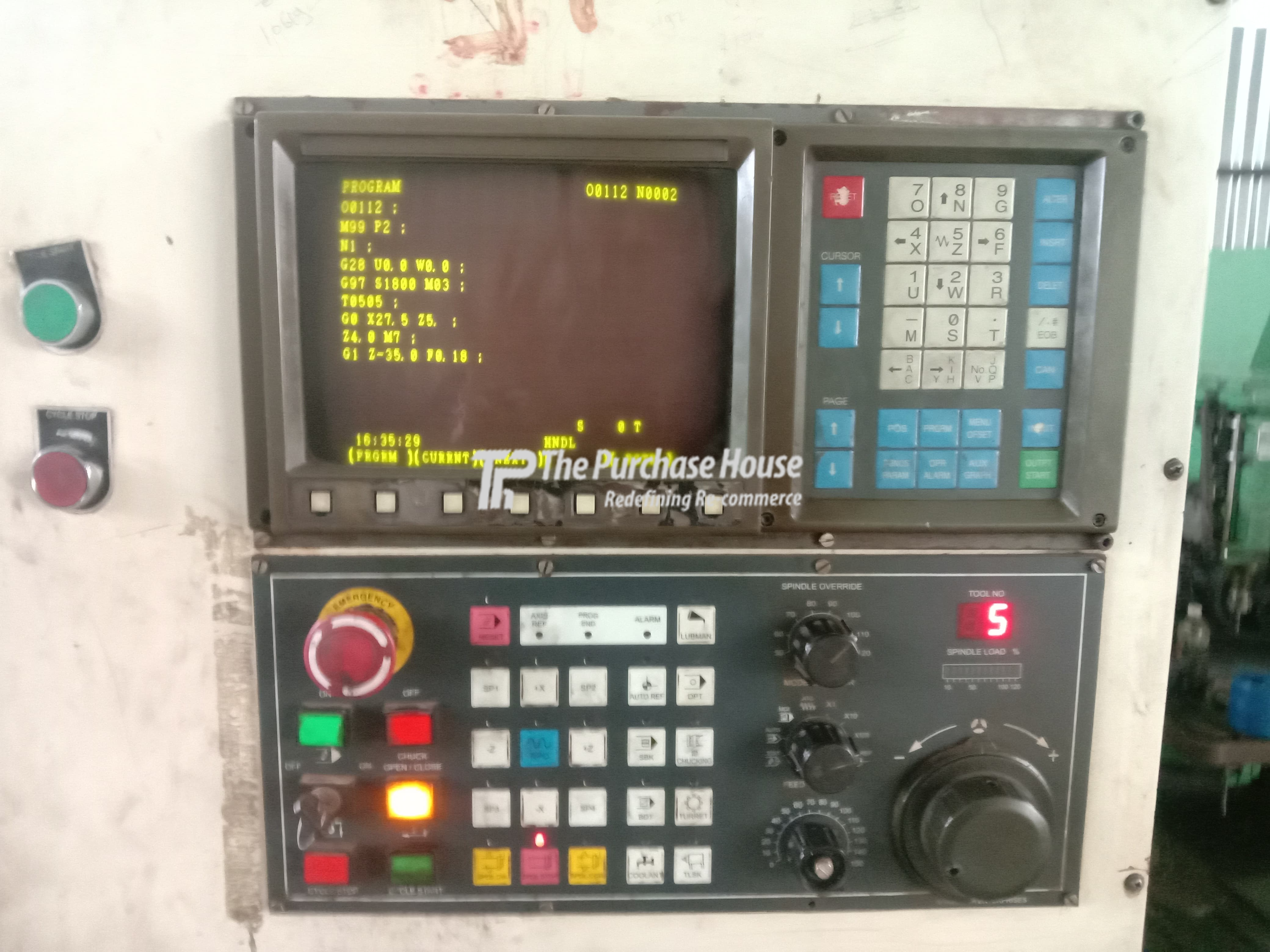 CNC TURNING MACHINE