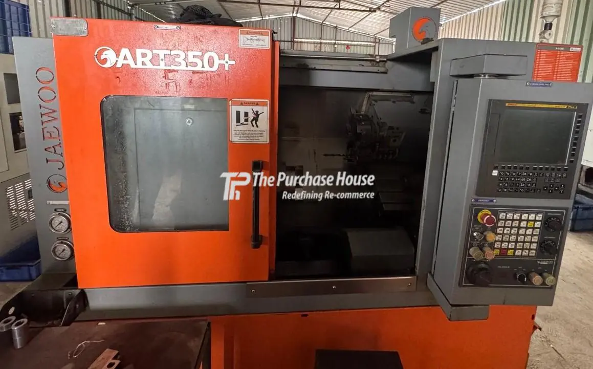 CNC turning machine for precision metal parts