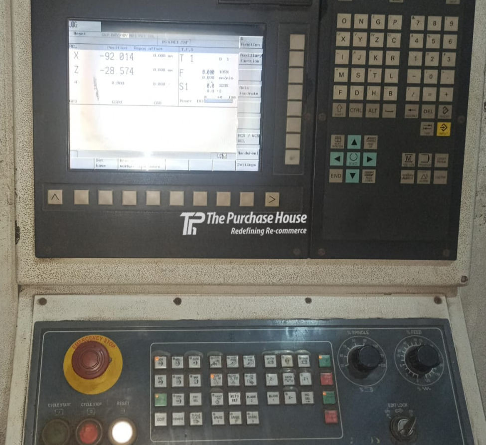 CNC TURNING MACHINE