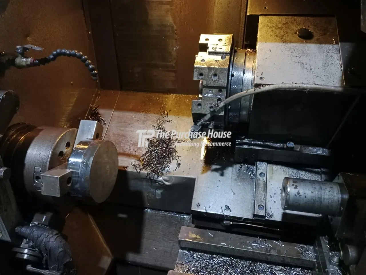 CNC TURNING MACHINE