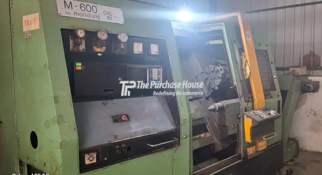 CNC TURNING MACHINE