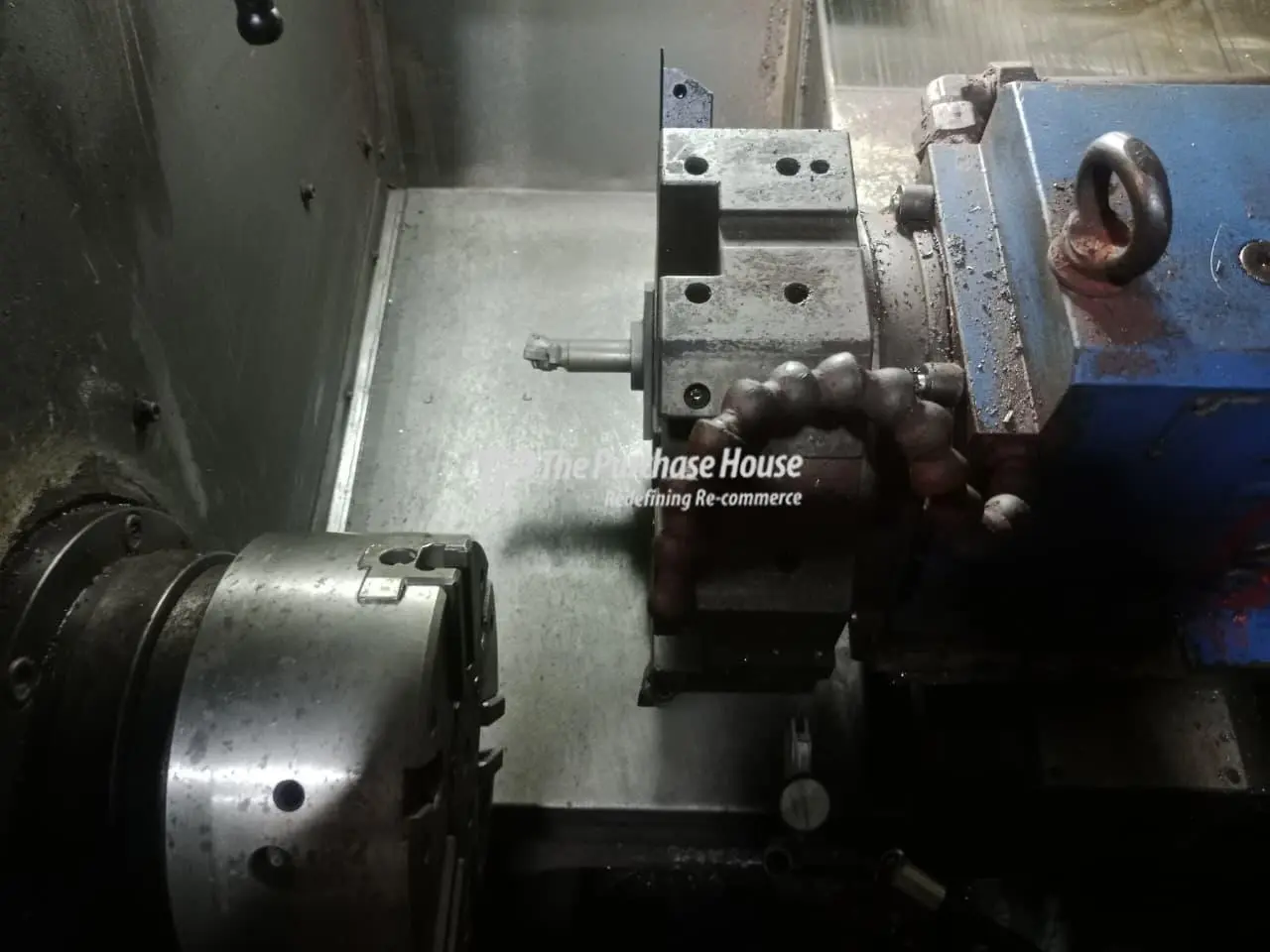 CNC TURNING MACHINE