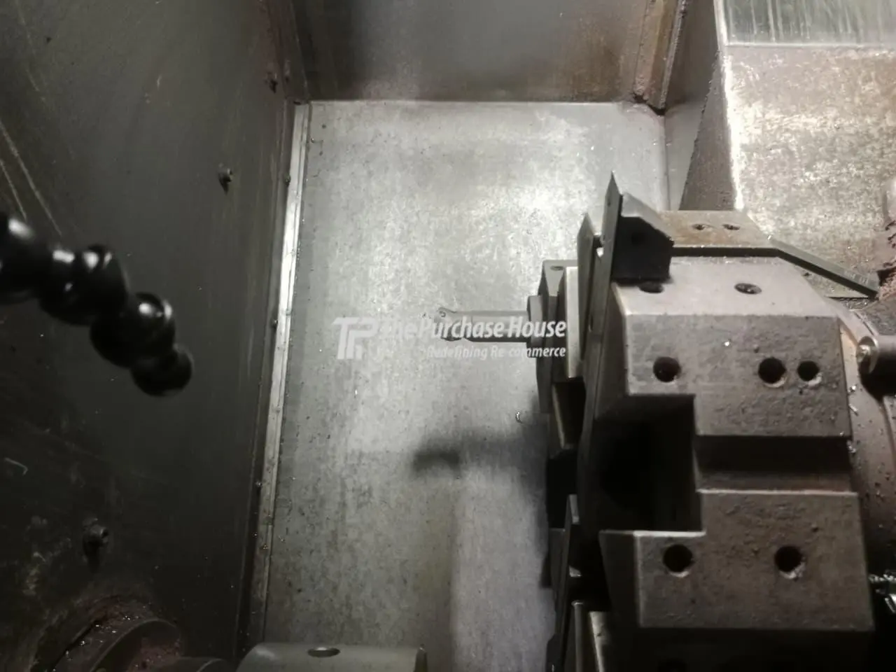 CNC TURNING MACHINE