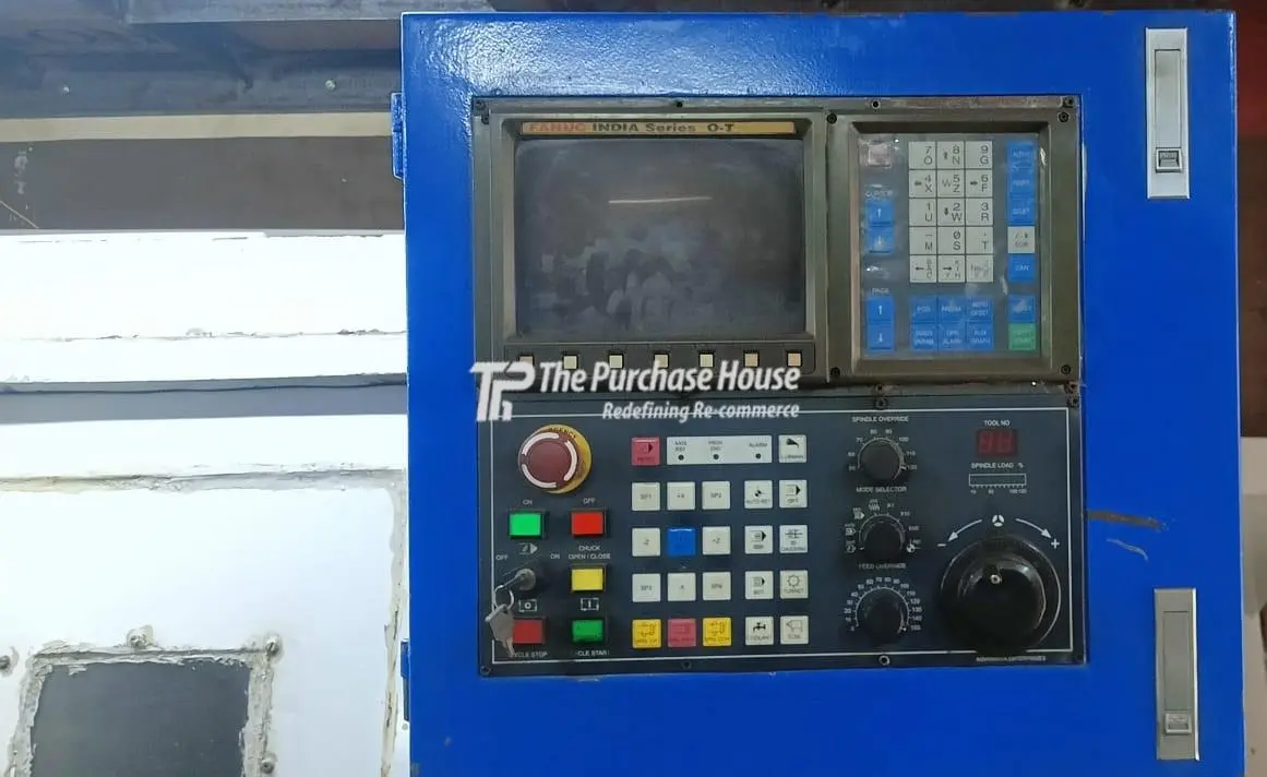 CNC TURNING MACHINE