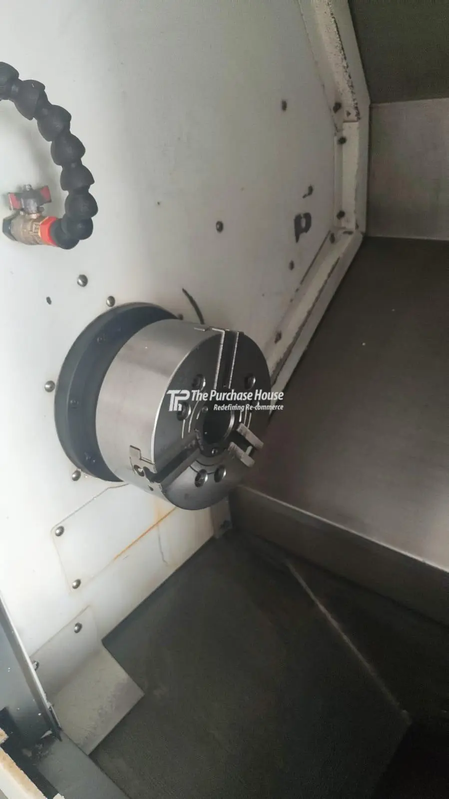 CNC TURNING MACHINE