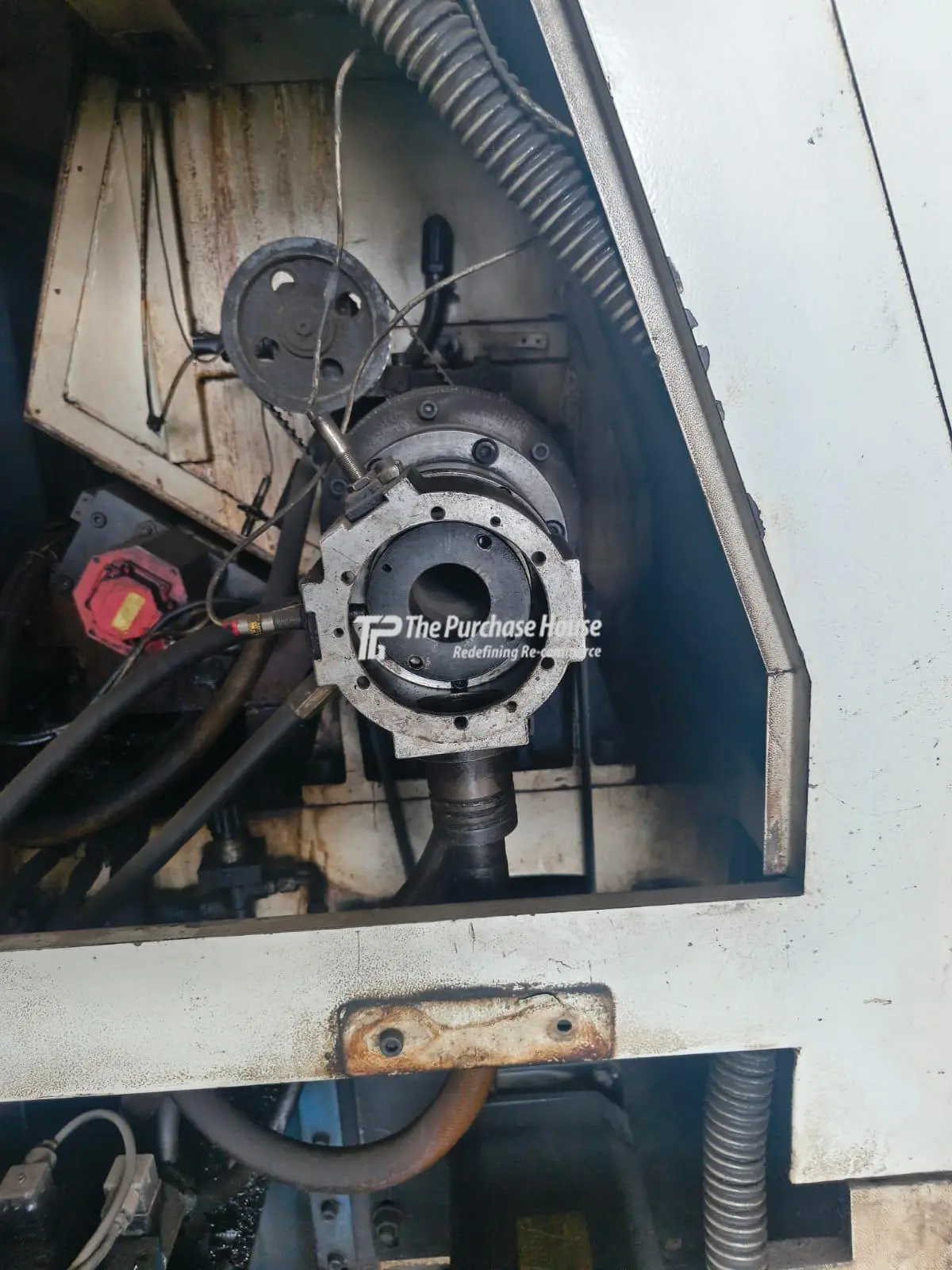CNC TURNING MACHINE