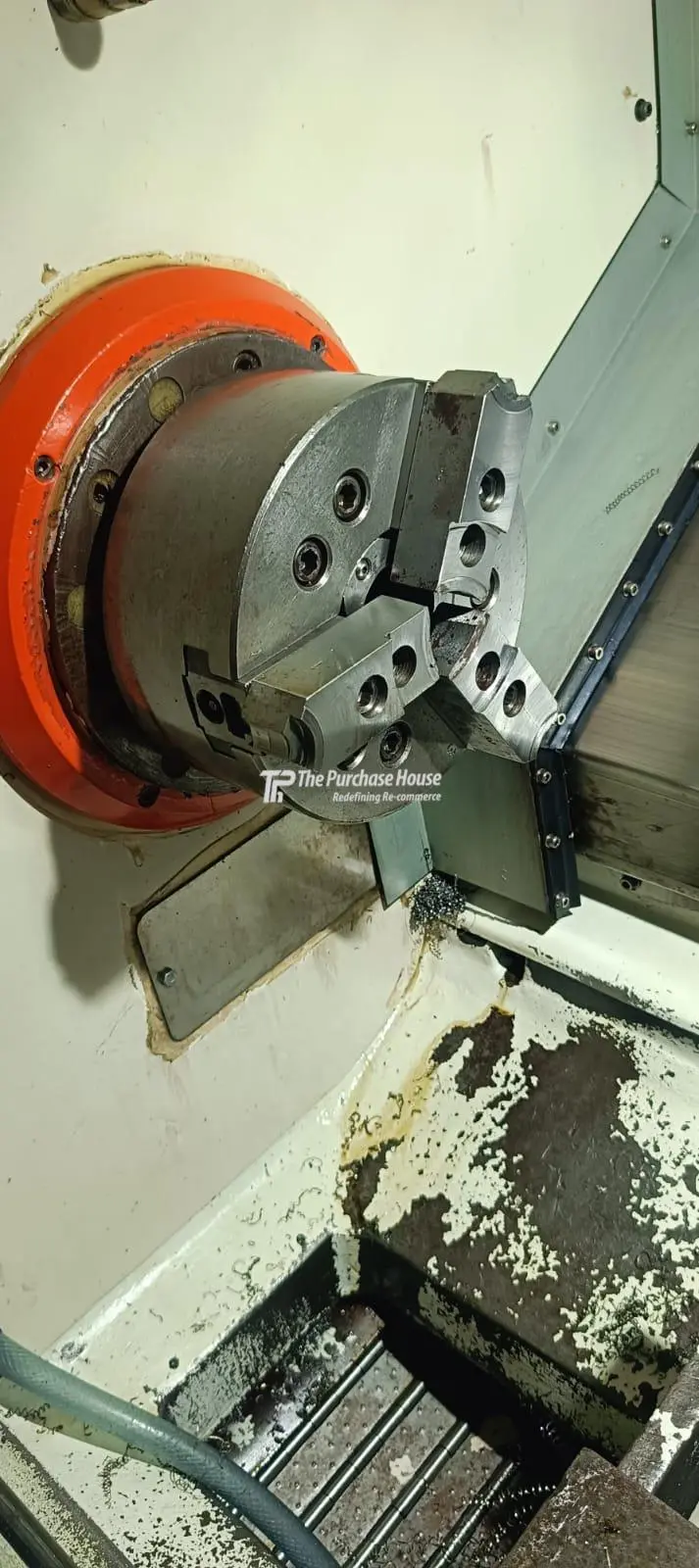 CNC TURNING MACHINE