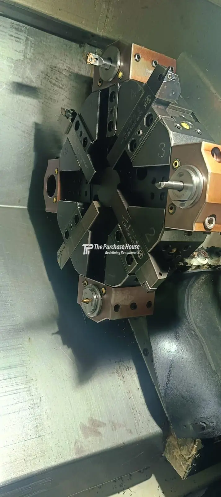CNC TURNING MACHINE