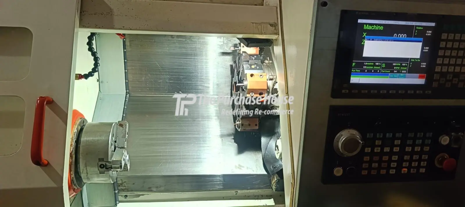 CNC TURNING MACHINE