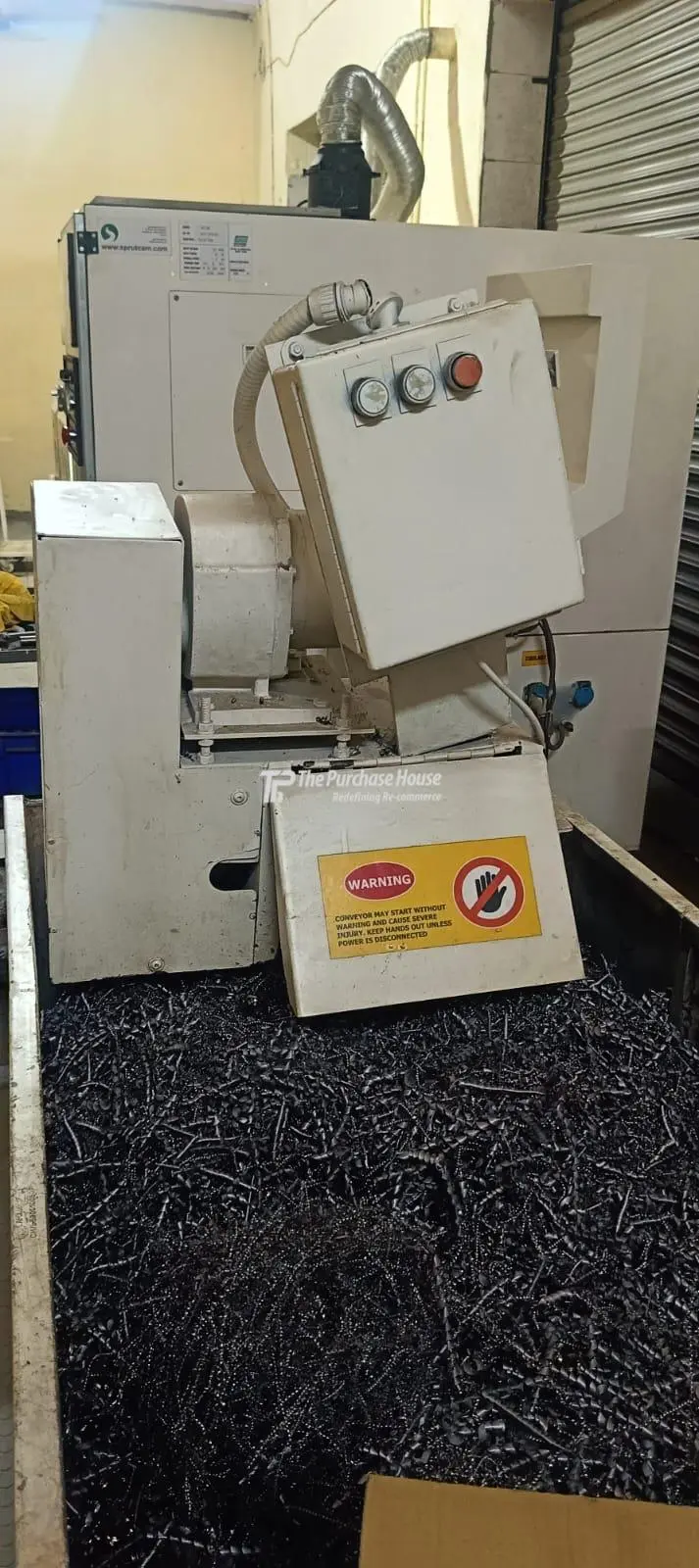CNC TURNING MACHINE
