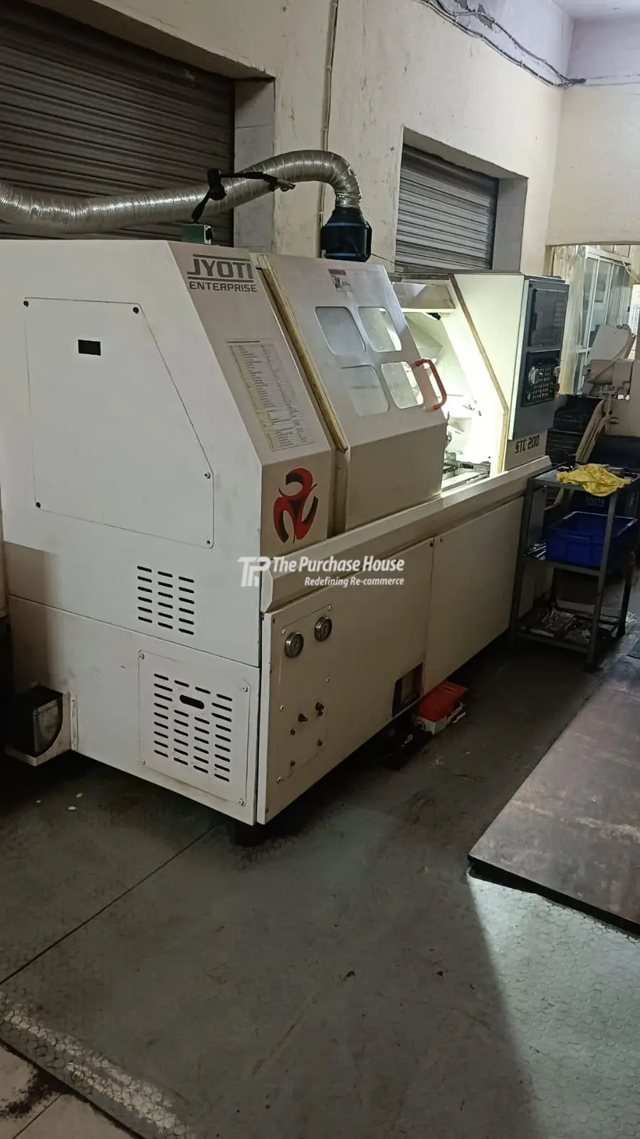 CNC TURNING MACHINE