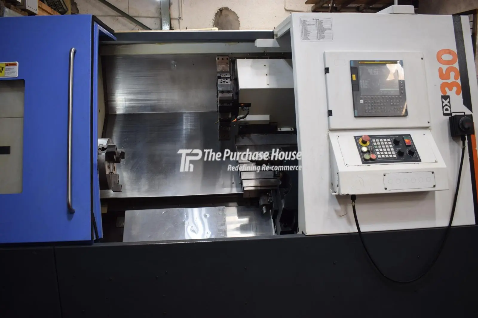 CNC TURNING MACHINE