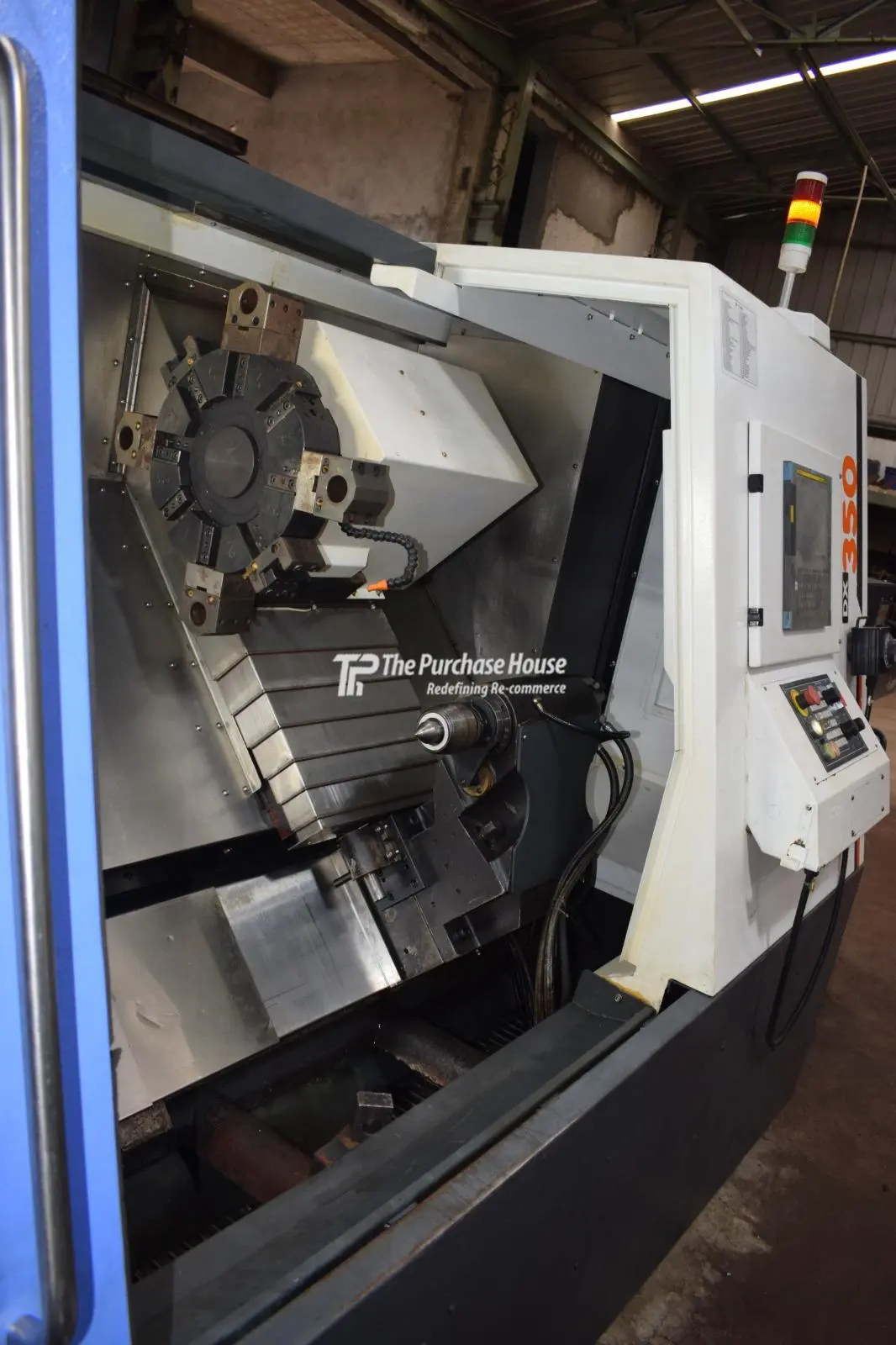 CNC TURNING MACHINE